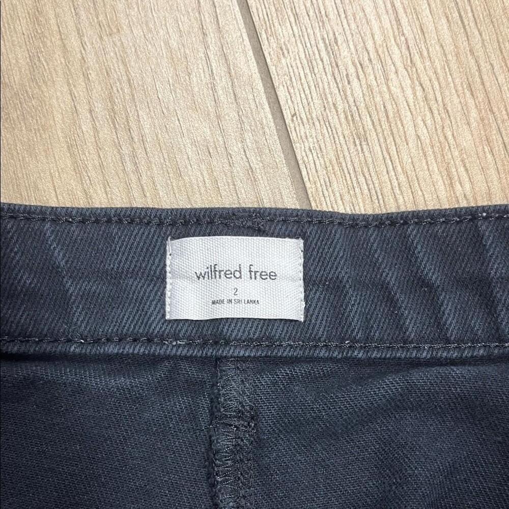 Aritzia Wilfred Free Modern Cargo Pant - Dark washed black - Picture 6 of 8